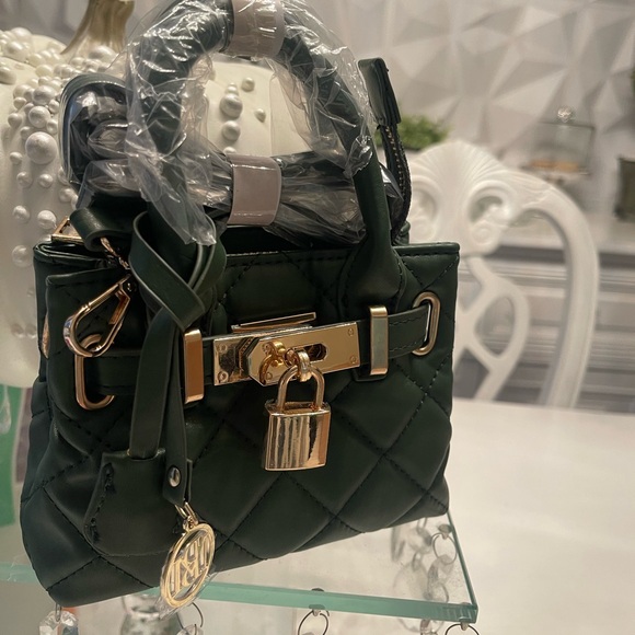 Badgley Mischka Green Shoulder Bag - Picture 1 of 8